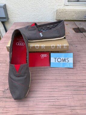 Toms Men’s Espadrille Canvas Audi Ash Gray Red Accent Shoes 9.5M w/Paper inserts